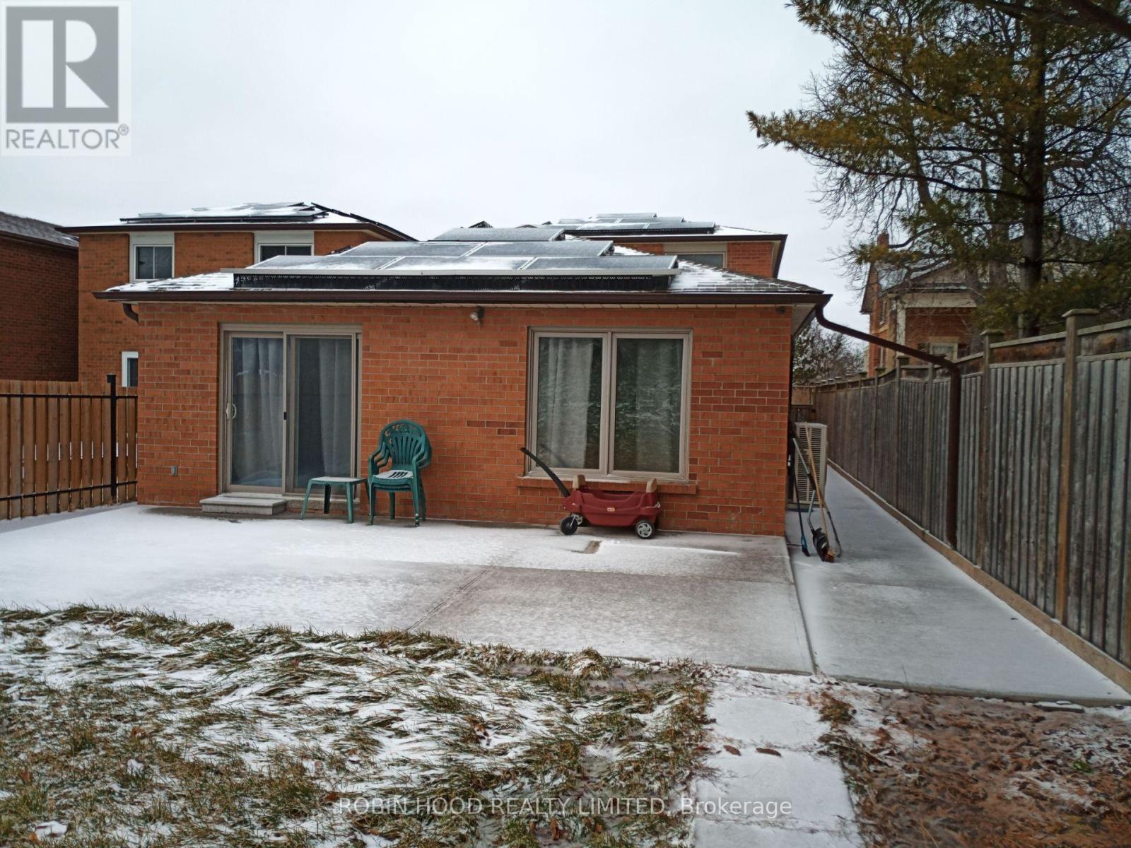 Rear - 15 Gayla Street S, Vaughan, Ontario  L4J 6W2 - Photo 9 - N13521458