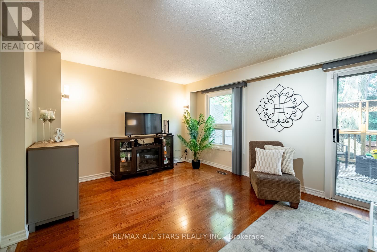 117 - 60 Hanson Road, Mississauga, Ontario  L5B 2P6 - Photo 18 - W13521304