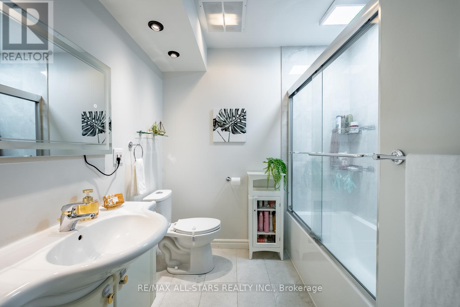 117 - 60 Hanson Road, Mississauga, Ontario  L5B 2P6 - Photo 25 - W13521304