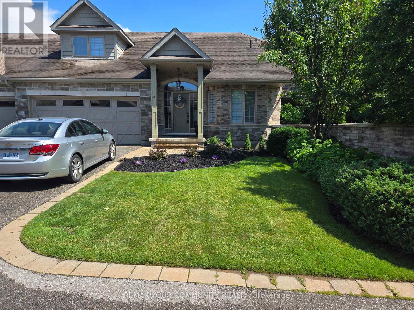 6 - 10 REDDINGTON DRIVE, Caledon, Ontario