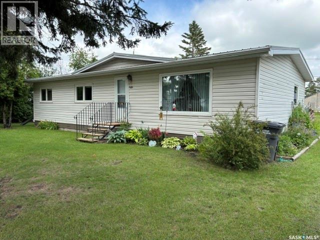 17 Lumsden STREET, Manor, Saskatchewan