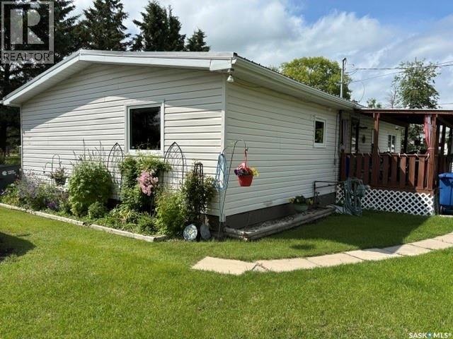 17 Lumsden Street, Manor, Saskatchewan  S0C 1R0 - Photo 15 - SK041460