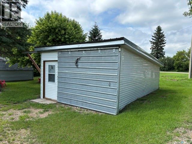 17 Lumsden Street, Manor, Saskatchewan  S0C 1R0 - Photo 6 - SK041460