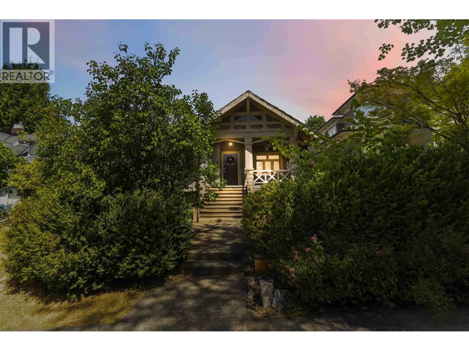 2063 W 37TH AVENUE, Vancouver, British Columbia