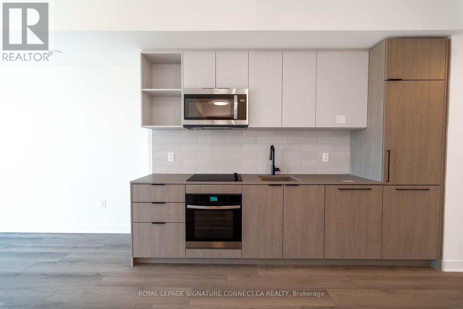 610 - 1185 Dupont Street, Toronto, Ontario  M6H 0G5 - Photo 3 - W13518760