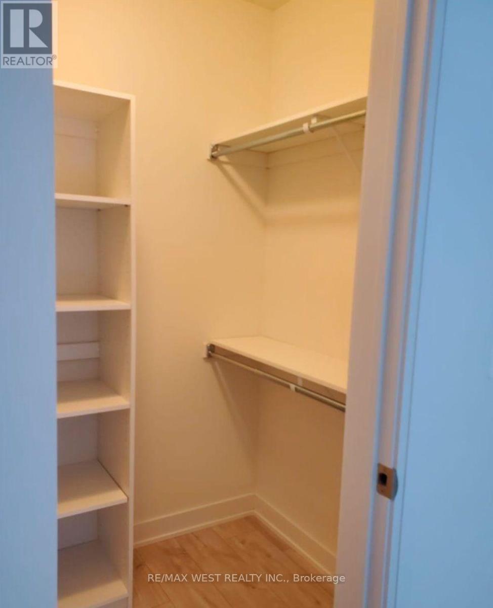 827 - 576 Front St W Street, Toronto, Ontario M5V 1C1 - Photo 4 - C13499176