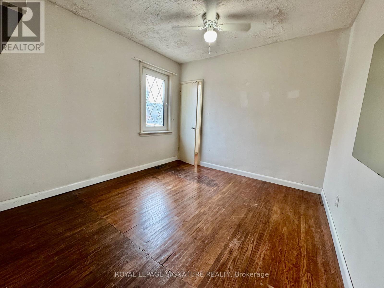 Upper - 282 East 18th Street, Hamilton, Ontario  L9A 4P6 - Photo 6 - X13496012