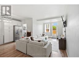17 - 15 NICKLAUS DRIVE, Hamilton, Ontario