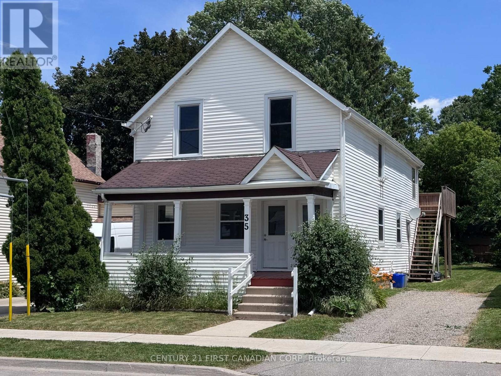 UPPER - 35 INKERMAN STREET, St. Thomas, Ontario