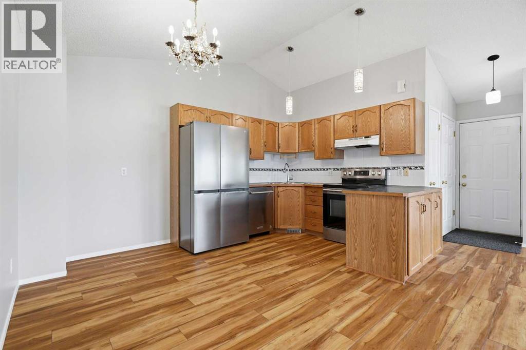 47, 12 Woodside Rise NW, Airdrie, Alberta  T2B 2L3 - Photo 11 - A2325524