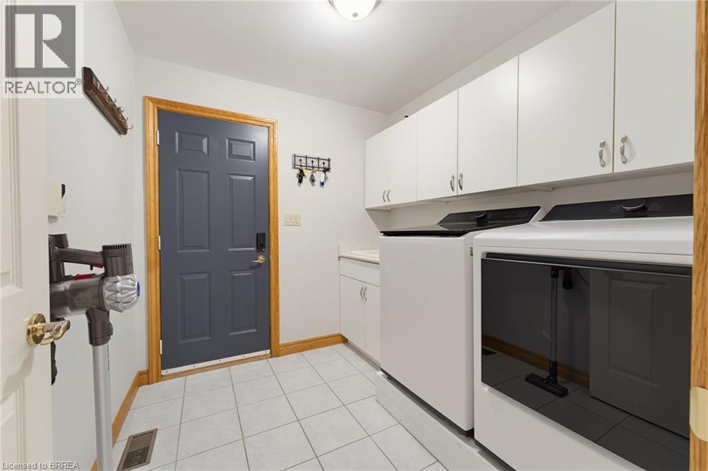 12 Macbride Court, Brantford, Ontario  N3T 6J1 - Photo 21 - 40845162