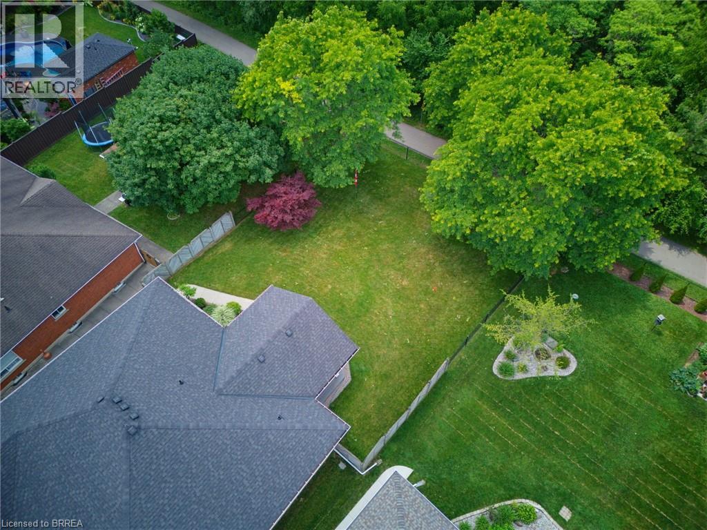 12 Macbride Court, Brantford, Ontario  N3T 6J1 - Photo 37 - 40845162