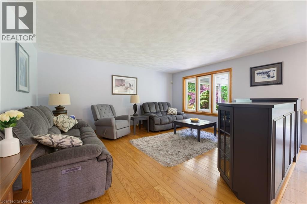 12 Macbride Court, Brantford, Ontario  N3T 6J1 - Photo 8 - 40845162