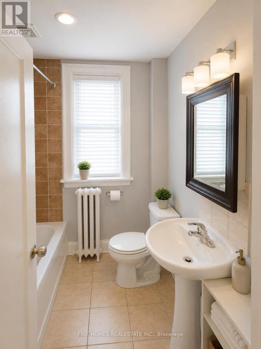 44 Hillside Avenue, Toronto, Ontario  M8V 1S6 - Photo 6 - W13521476