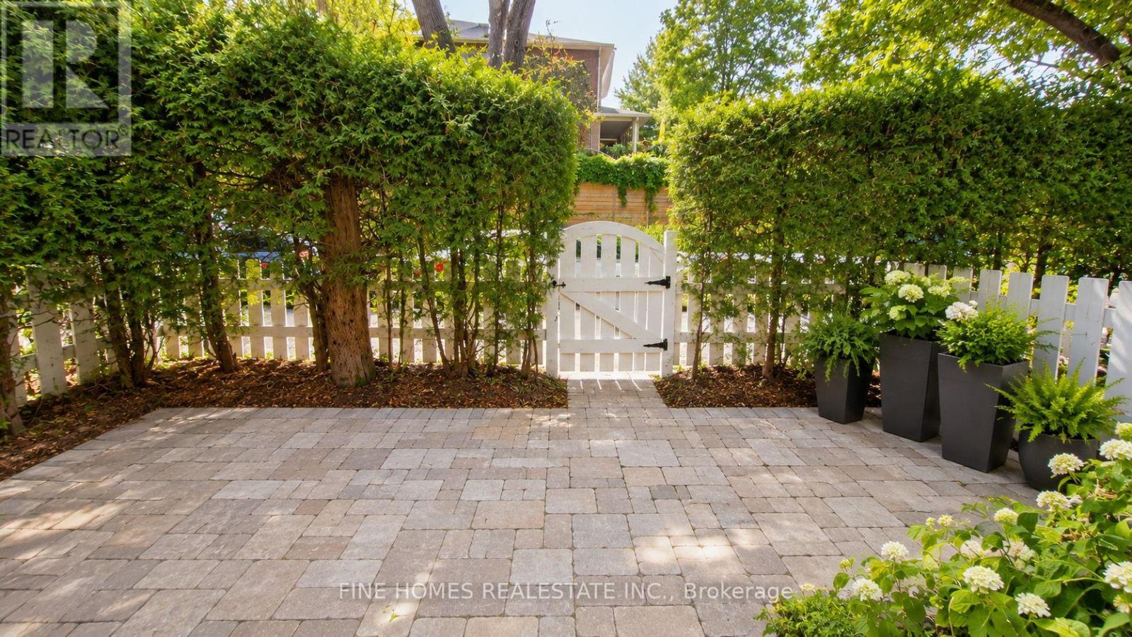 44 Hillside Avenue, Toronto, Ontario  M8V 1S6 - Photo 7 - W13521476