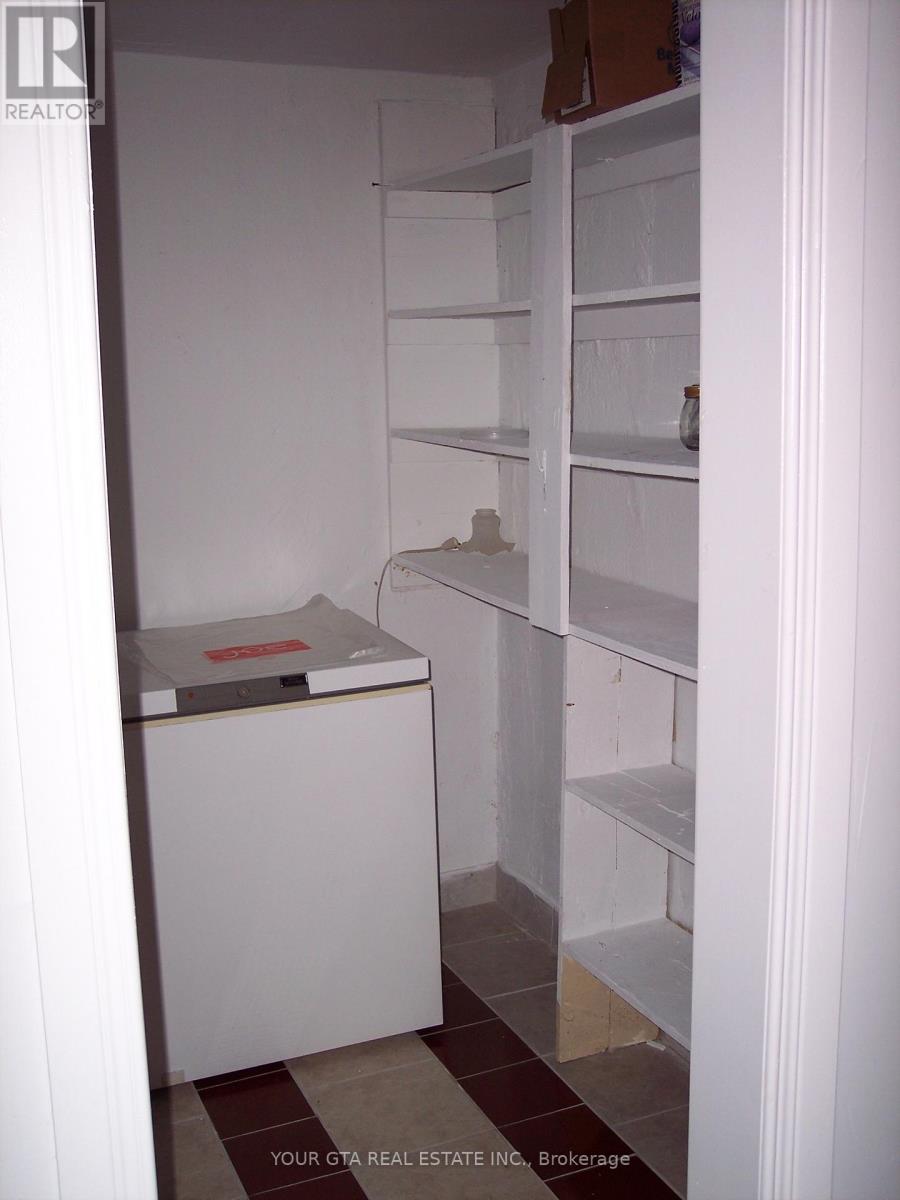 Lower - 147 Bonham Blvd Boulevard, Mississauga, Ontario  L5M 1C9 - Photo 10 - W13521520