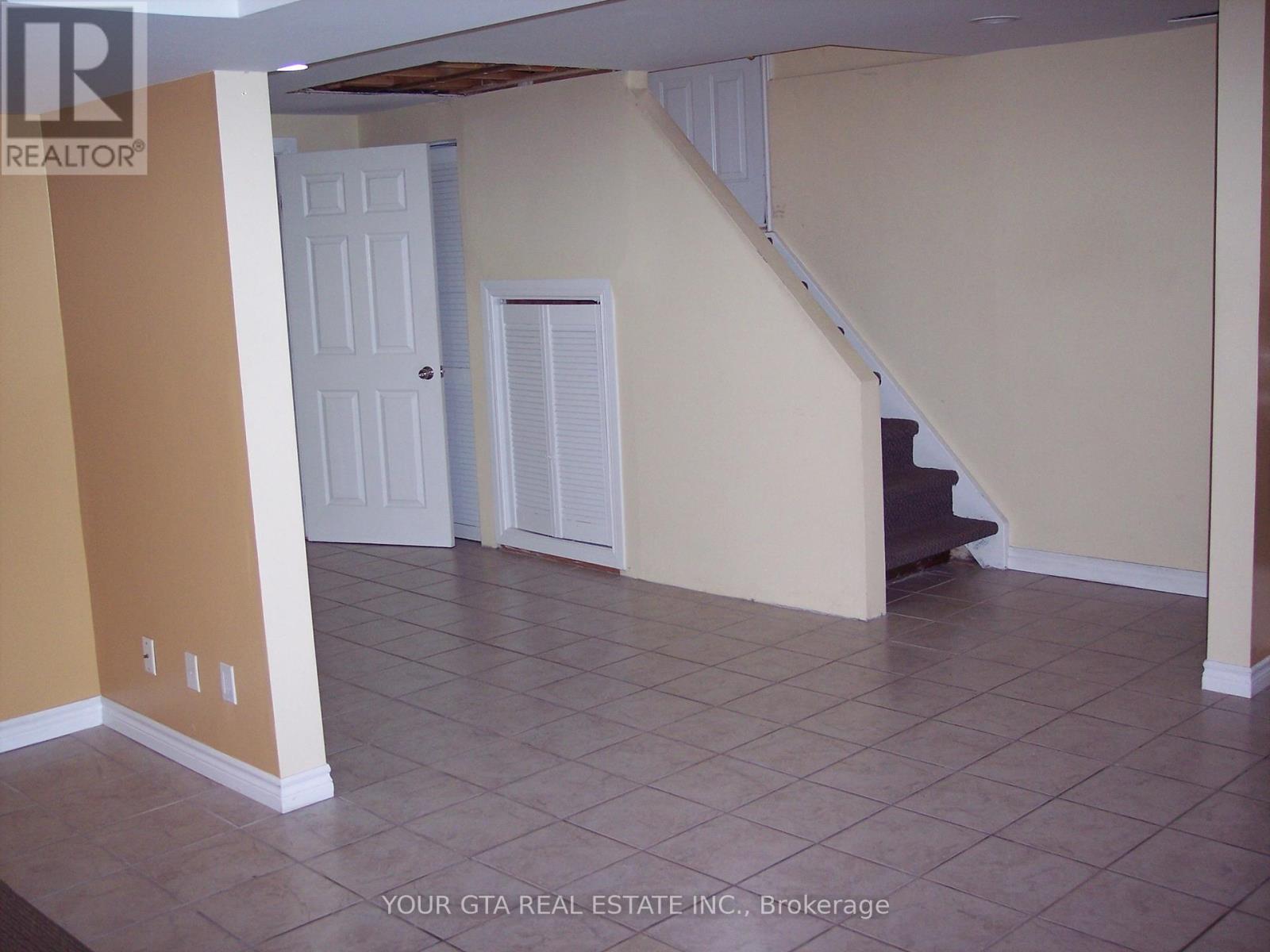 Lower - 147 Bonham Blvd Boulevard, Mississauga, Ontario  L5M 1C9 - Photo 6 - W13521520
