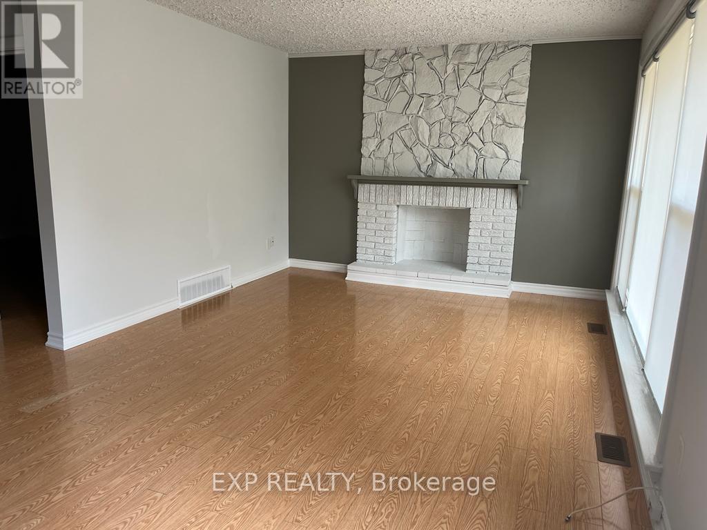 Upper Level - 254 Hillside Drive, Mississauga, Ontario  L5M 1G5 - Photo 2 - W13521528