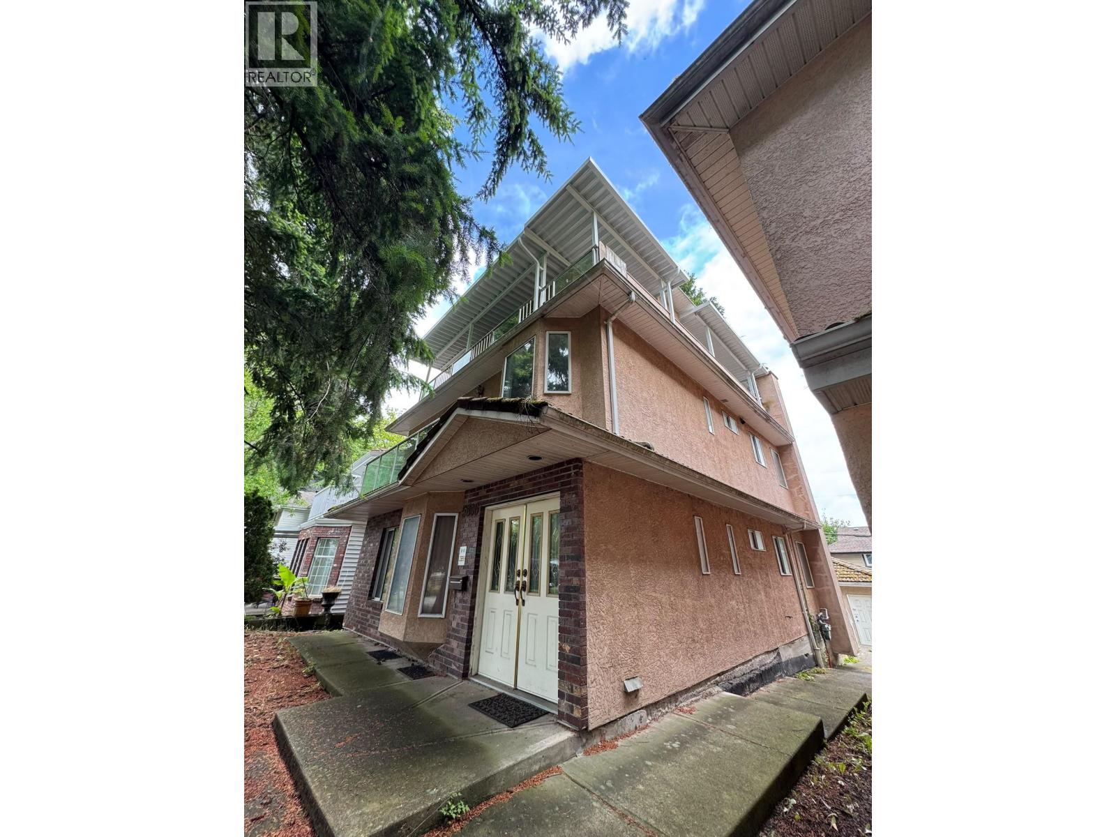 5896 Ontario Street, Vancouver, British Columbia  V5W 2L9 - Photo 2 - R3141924