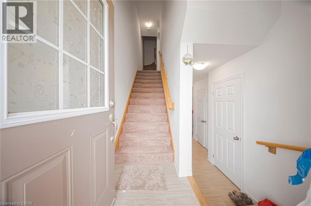 15 Dewberry Drive, Kitchener, Ontario  N2B 0A9 - Photo 8 - 40845188