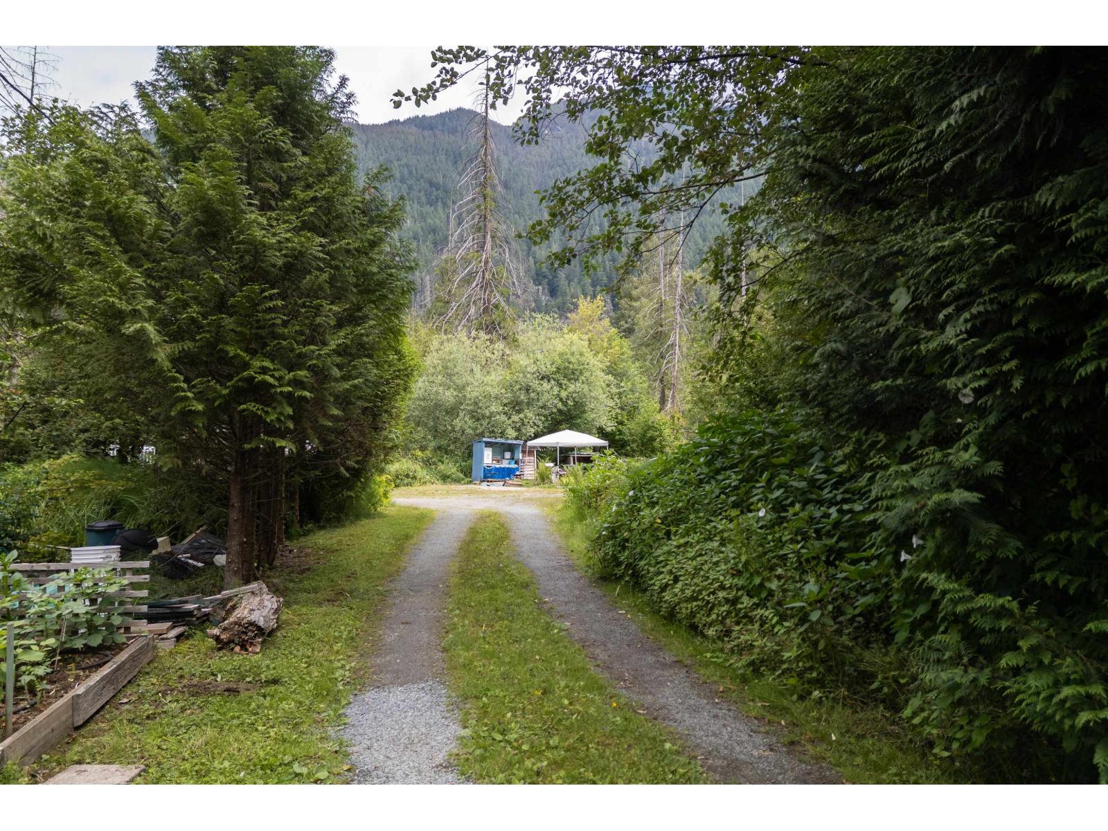 66509 Stephens Road, Kawkawa Lake, Hope, British Columbia  V0X 1L1 - Photo 13 - R3142632