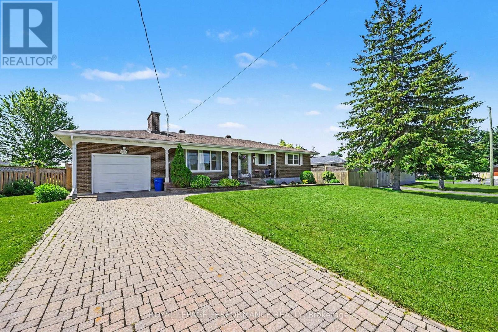 531 Blossom Park Drive, Cornwall, Ontario K6H 5N1 - Photo 2 - X13521612