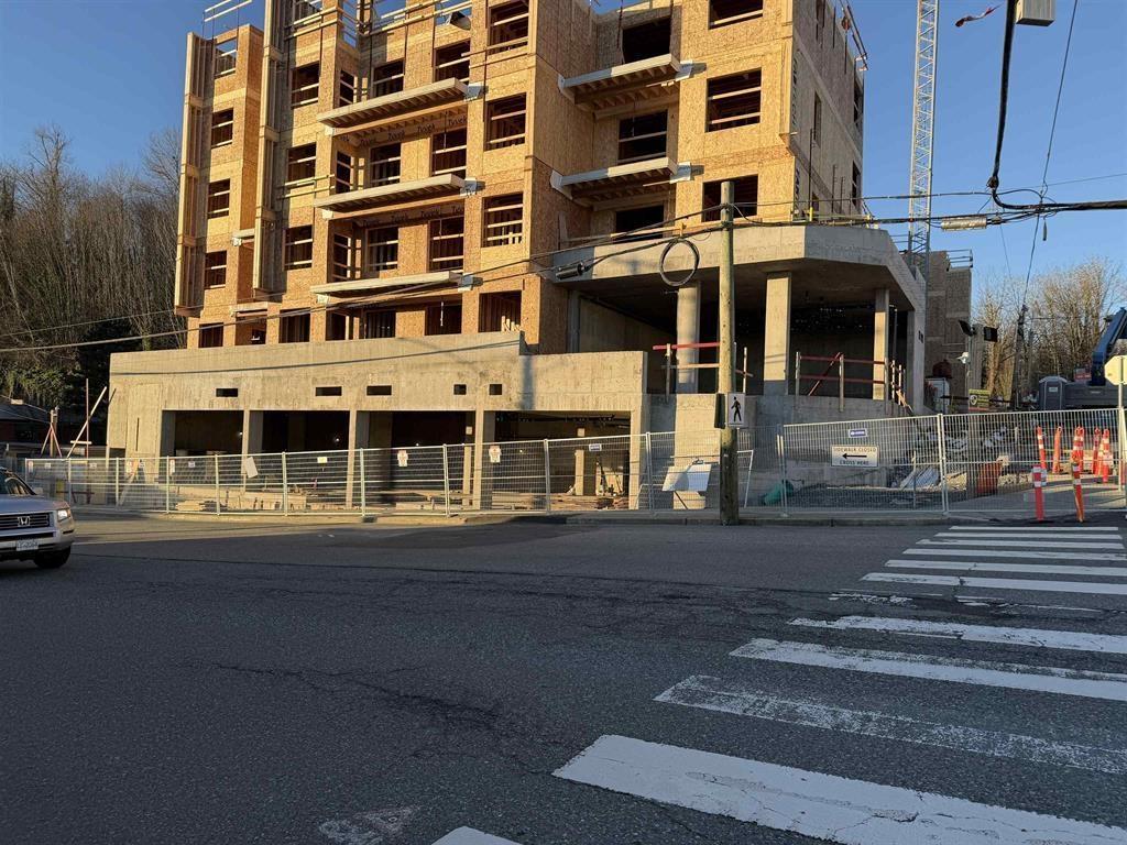 CRU 3 33281 2 AVENUE
