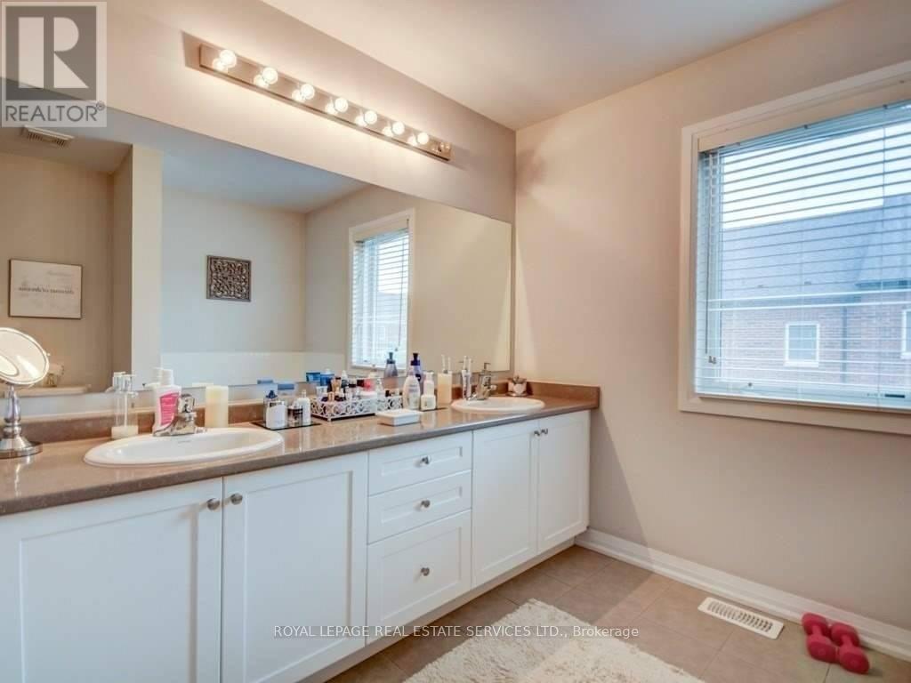 786 Banks Crescent, Milton, Ontario L9T 9A3 - Photo 13 - W13521548