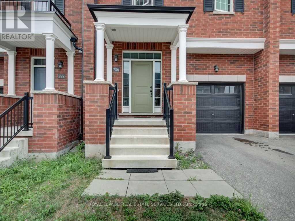 786 Banks Crescent, Milton, Ontario L9T 9A3 - Photo 2 - W13521548