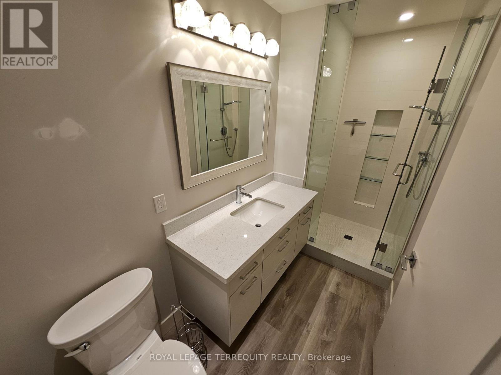 2067 Obeck Crescent, Mississauga, Ontario  L5H 3L6 - Photo 19 - W13521570