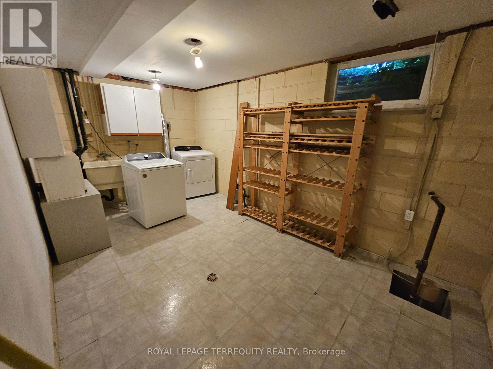 2067 Obeck Crescent, Mississauga, Ontario  L5H 3L6 - Photo 36 - W13521570