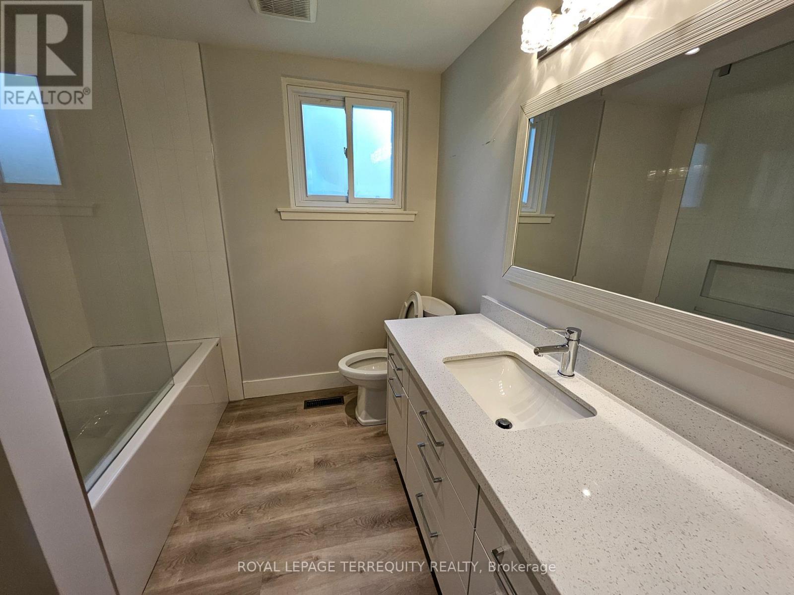 2067 Obeck Crescent, Mississauga, Ontario  L5H 3L6 - Photo 40 - W13521570