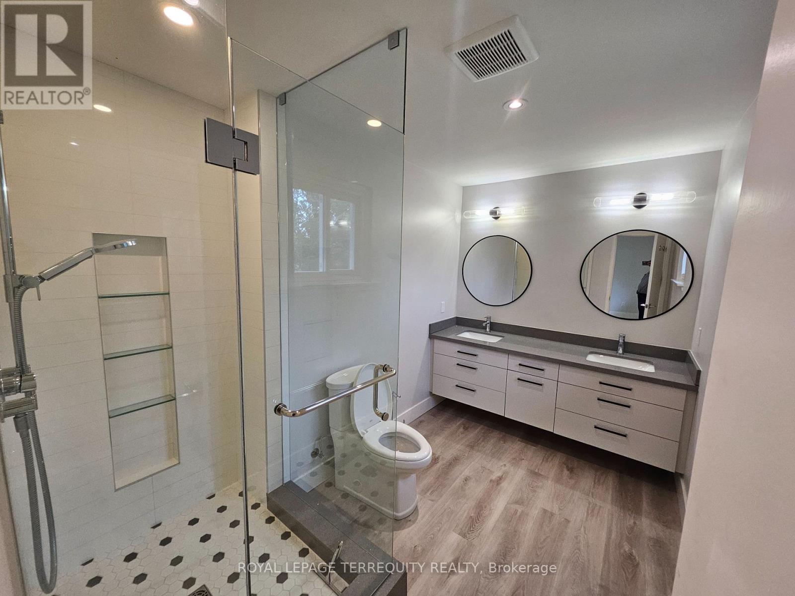 2067 Obeck Crescent, Mississauga, Ontario  L5H 3L6 - Photo 45 - W13521570