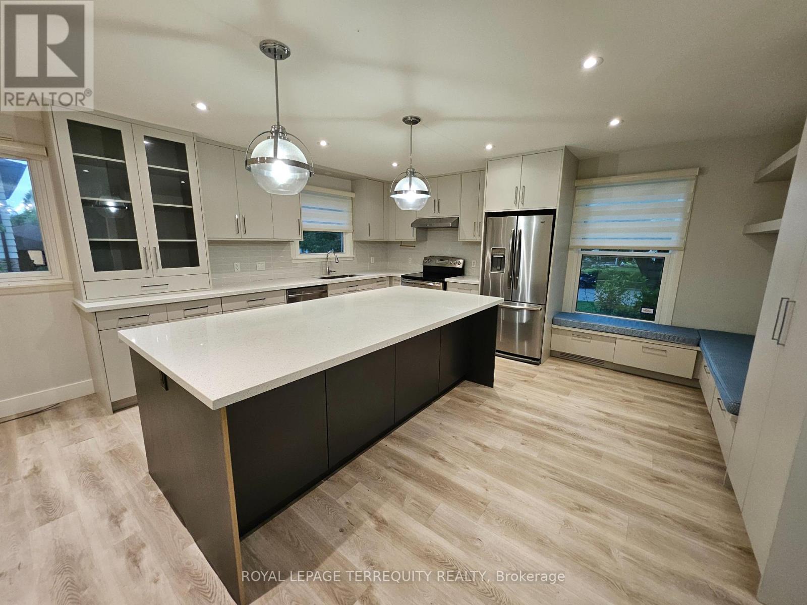 2067 Obeck Crescent, Mississauga, Ontario  L5H 3L6 - Photo 6 - W13521570