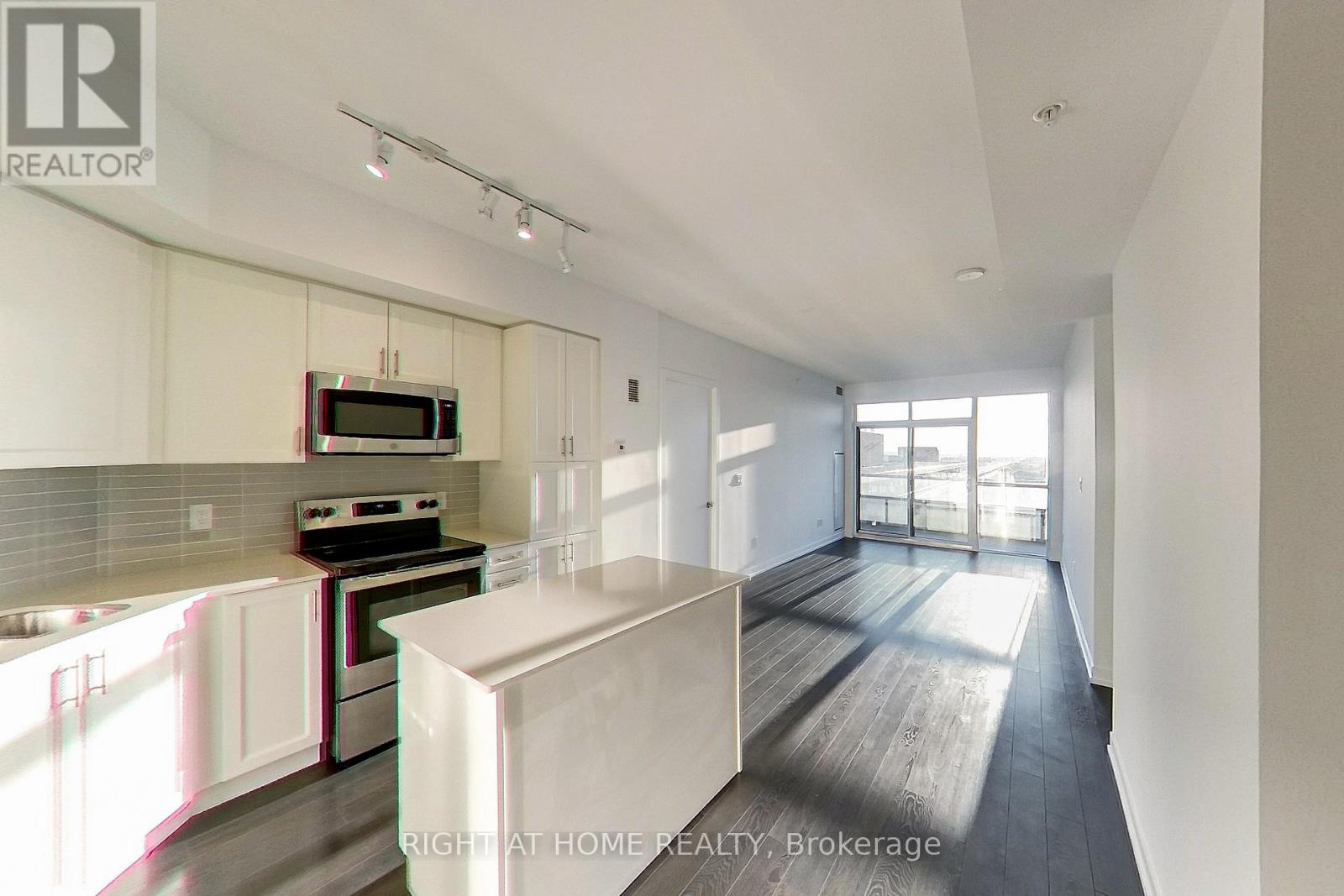 1003 - 550 North Service Road, Grimsby (Grimsby Beach), Ontario  L3M 0H9 - Photo 2 - X13521546