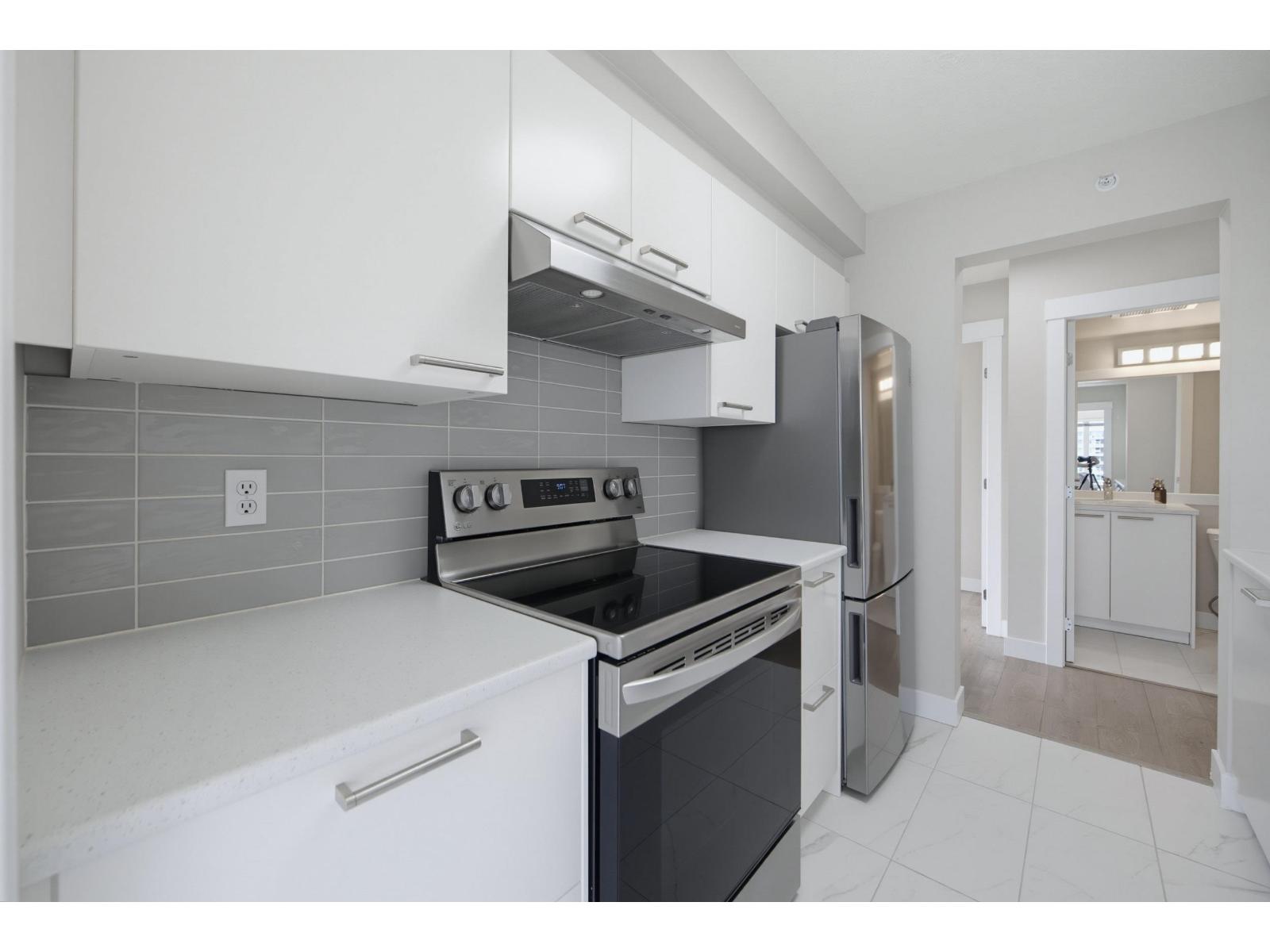 1002 9830 Whalley Boulevard, Surrey, British Columbia  V3T 5S7 - Photo 15 - R3142564