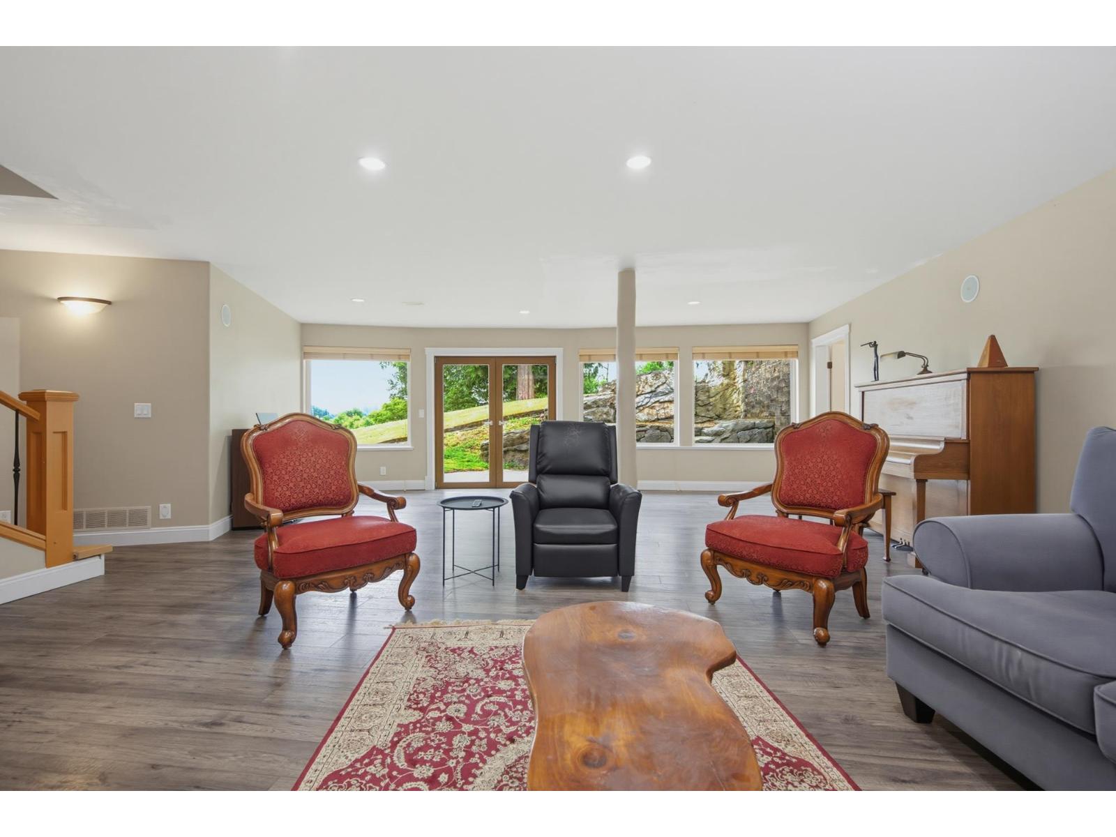 Listing image 17
