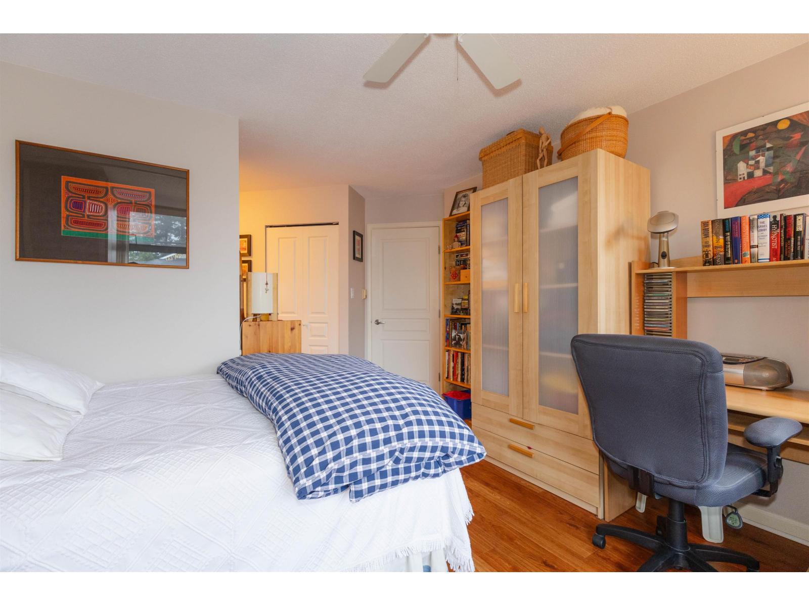 207 15466 North Bluff Road, White Rock, British Columbia  V4B 3G1 - Photo 12 - R3142666