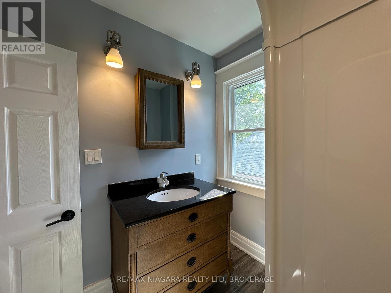 Unit B - 27 Water Street, St. Catharines (Downtown), Ontario  L2R 4T6 - Photo 17 - X13521648