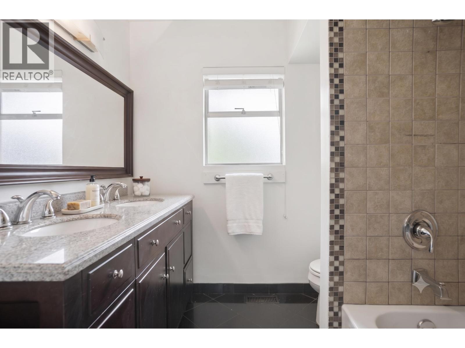 1211 Chartwell Drive, West Vancouver, British Columbia  V7S 2R1 - Photo 30 - R3142647