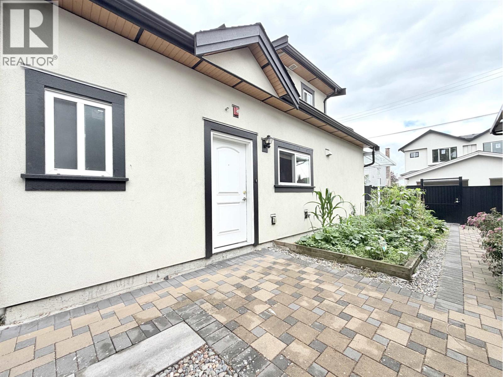 Laneway House 7456 HUMM STREET
