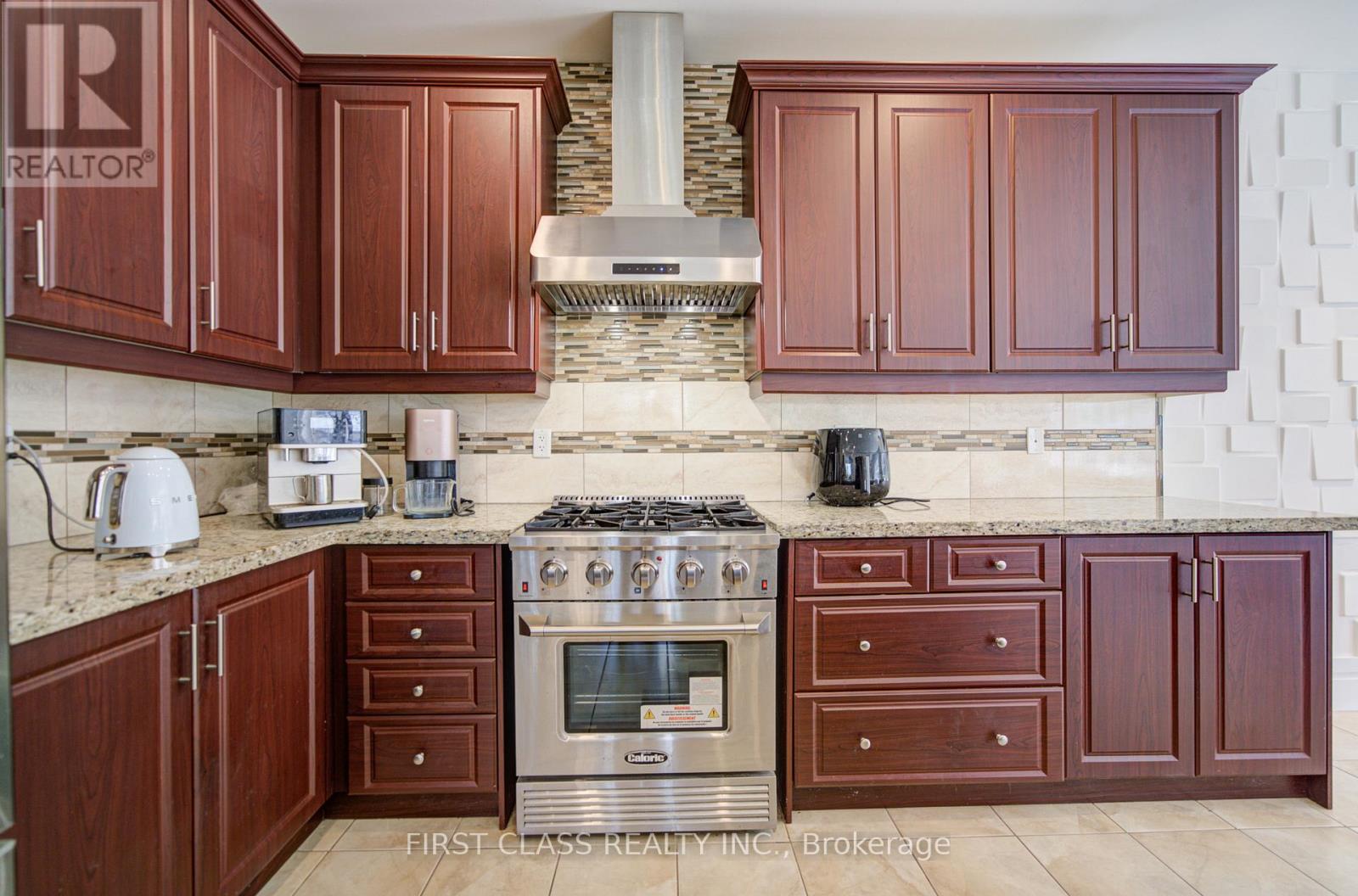 718 Peter Hall Drive, Newmarket, Ontario  L3X 2T1 - Photo 15 - N13521674