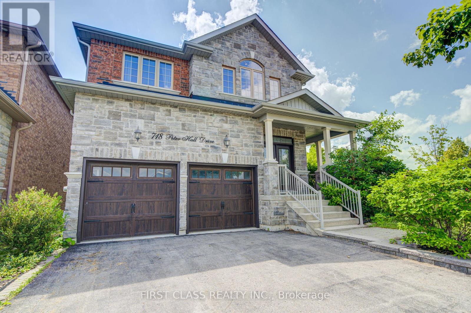 718 Peter Hall Drive, Newmarket, Ontario  L3X 2T1 - Photo 2 - N13521674