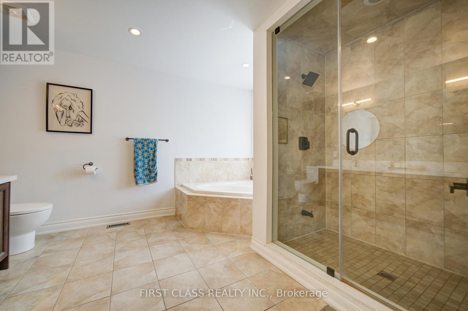 718 Peter Hall Drive, Newmarket, Ontario  L3X 2T1 - Photo 32 - N13521674