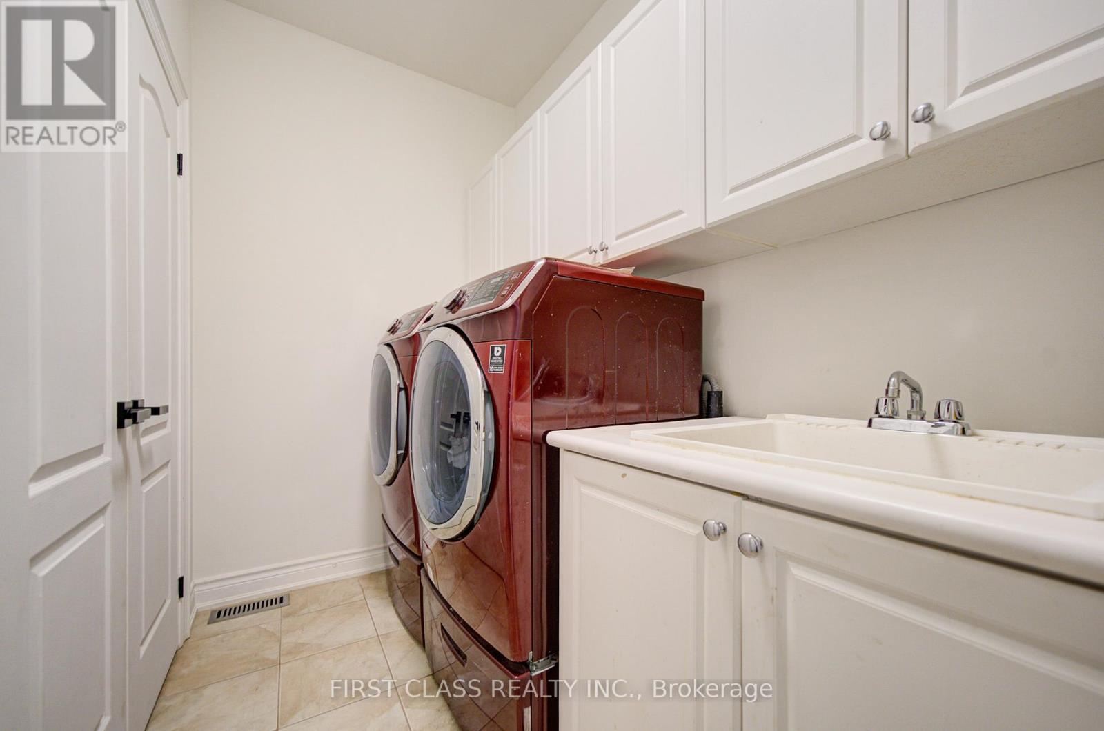 718 Peter Hall Drive, Newmarket, Ontario  L3X 2T1 - Photo 45 - N13521674
