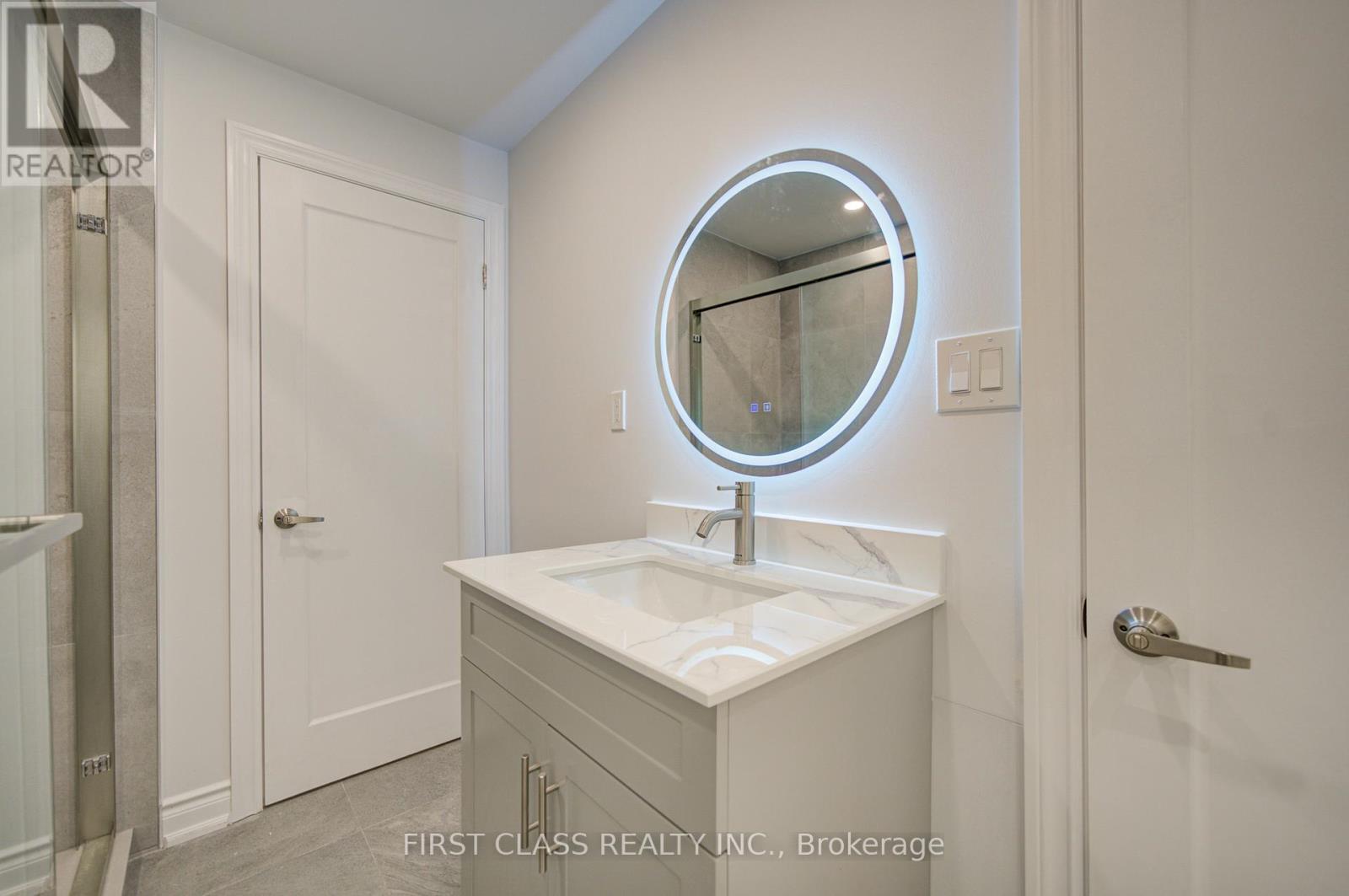 718 Peter Hall Drive, Newmarket, Ontario  L3X 2T1 - Photo 46 - N13521674