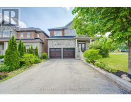 718 PETER HALL DRIVE, Newmarket, Ontario