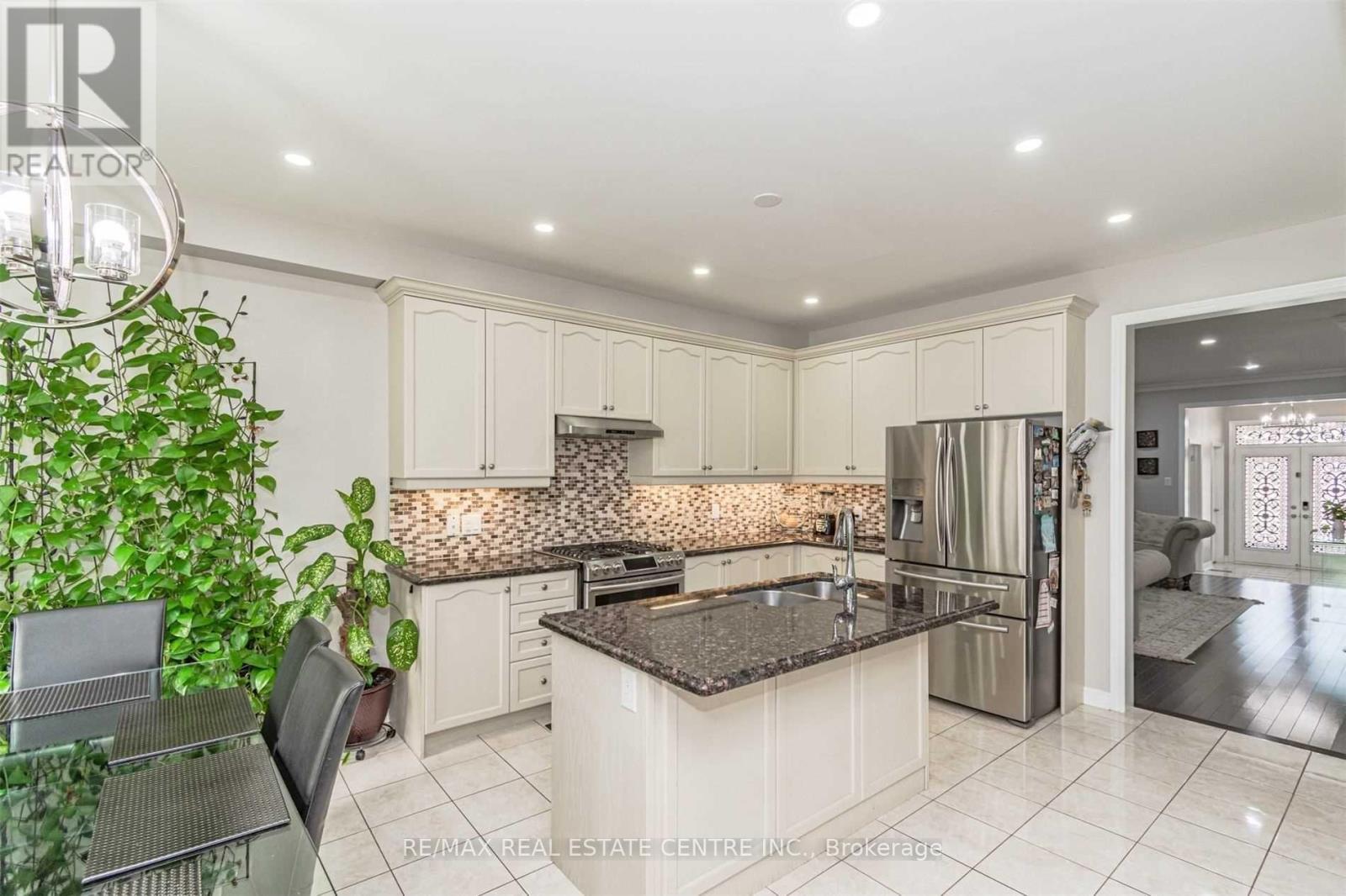 256 Sixteen Mile Drive, Oakville (Go Glenorchy), Ontario  L6M 0V8 - Photo 6 - W13521642