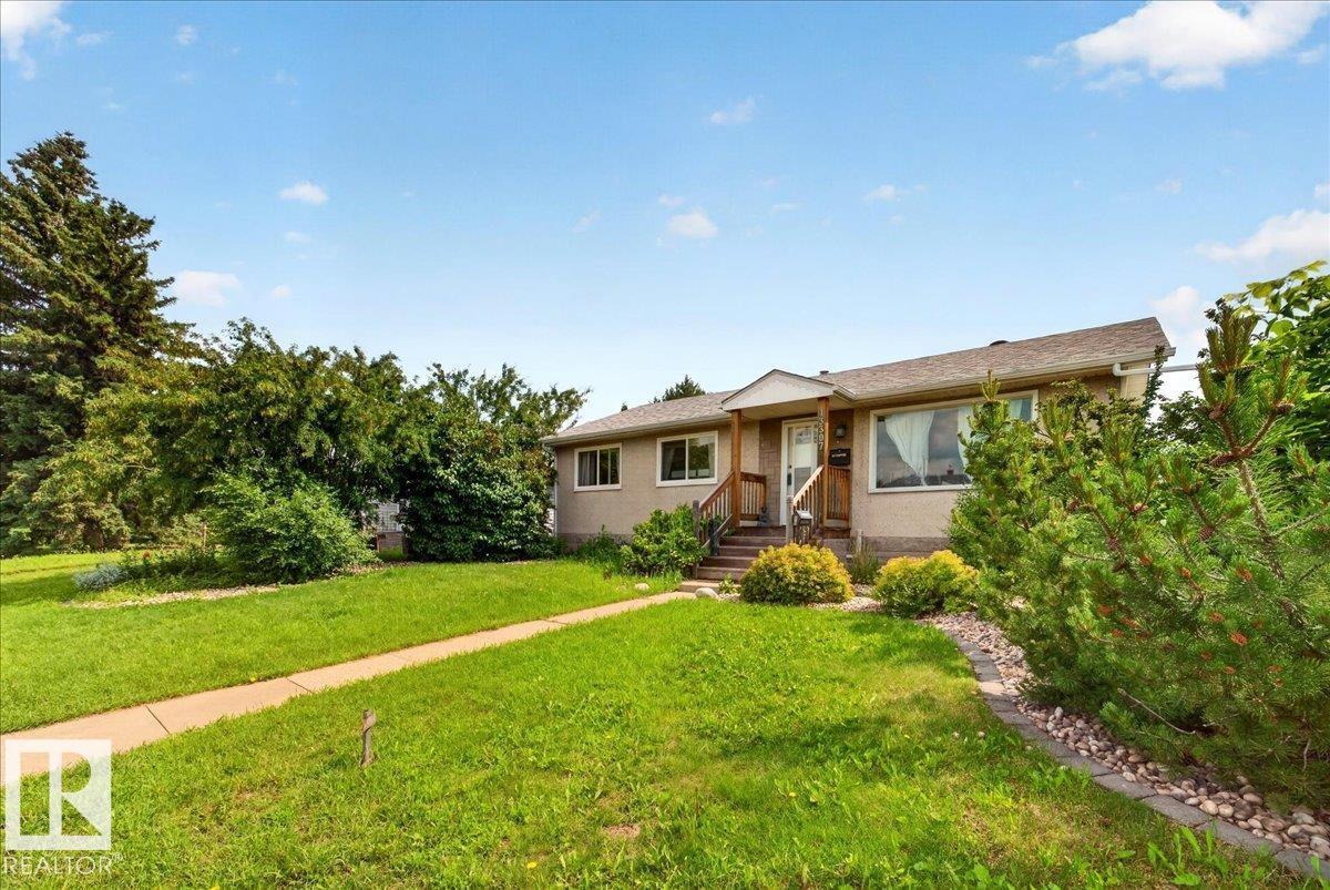 13307 122 St NW, Edmonton, Alberta  T5L 0G4 - Photo 3 - E4497054