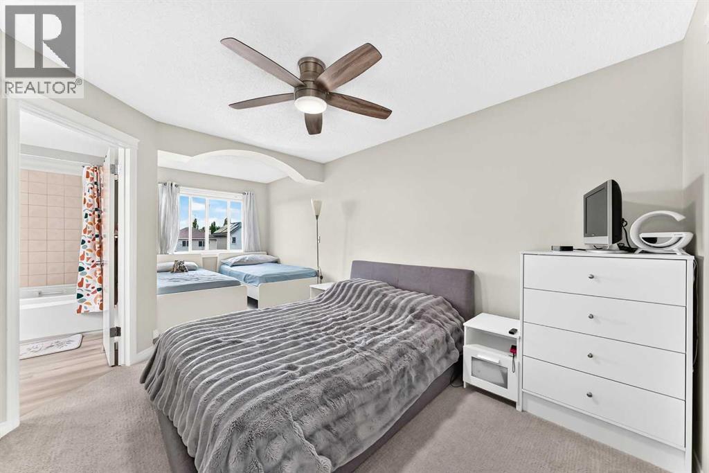94 Tuscany Ridge Common NW, Calgary, Alberta  T3L 3E2 - Photo 23 - A2323905